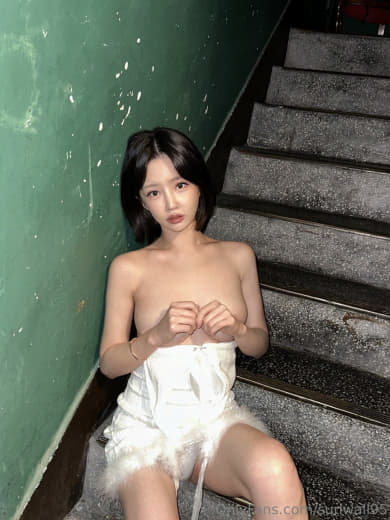 【2023-08-06】girlfriend begging for cum on mouth